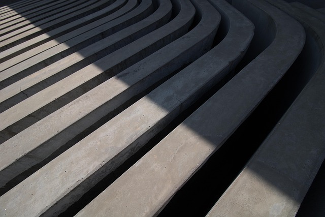 How to Design an Outdoor Entertainment Area with Concrete and Great Acoustics How to Design an Outdoor Entertainment Area with Concrete and Great Acoustics